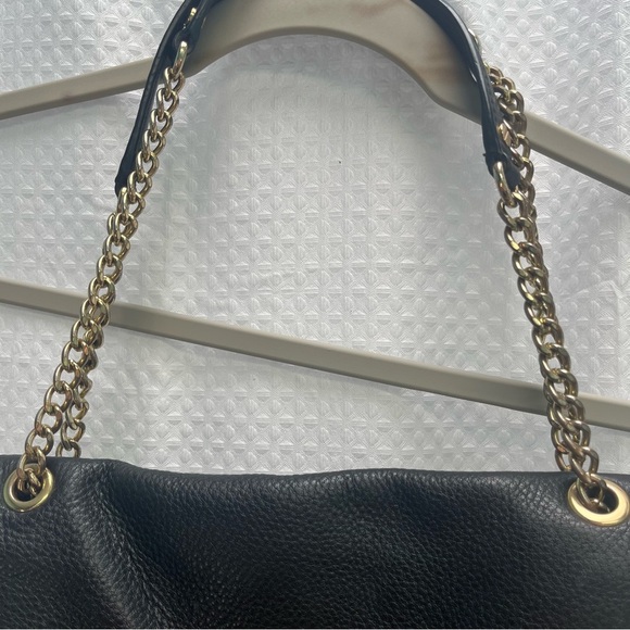 Michael Kors Black Leather Fulton Flap Shoulder Bag with Gold Chain - Picture 4 of 12